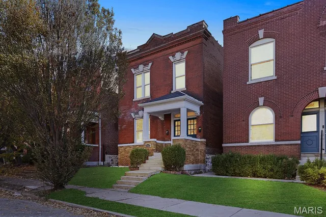 $299,900 | 2642 Accomac Street, St. Louis, MO 63104