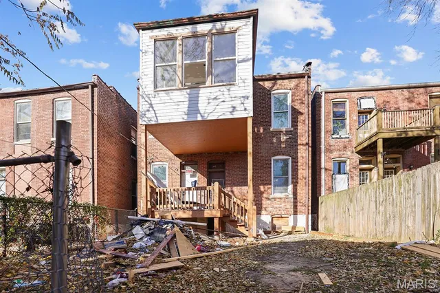 $299,900 | 2642 Accomac Street, St. Louis, MO 63104