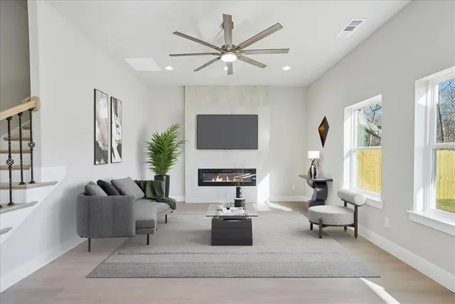 $384,999 | 113 Church Street, Waxahachie, TX 75165