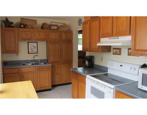 4324 Partell Street Butler, PA 16001 - Photo 2 of 15 Kitchen.