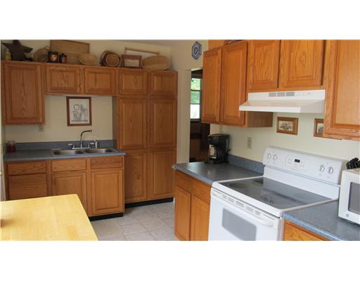 4324 Partell Street Butler, PA 16001 - Photo 6 of 15 Kitchen.