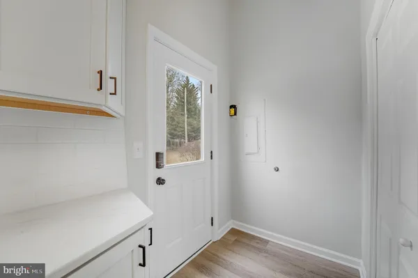 a view of utility room