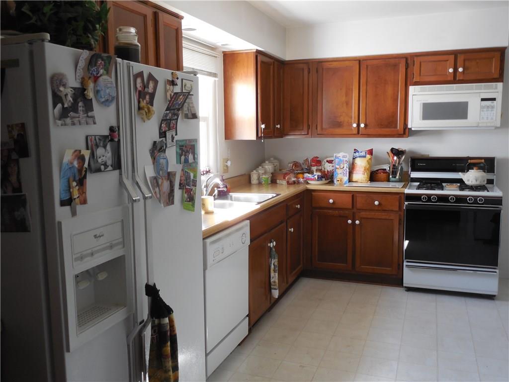 2921 Taylor Road Columbus, IN 47203 - Photo 3 of 12 Gallery Image 3