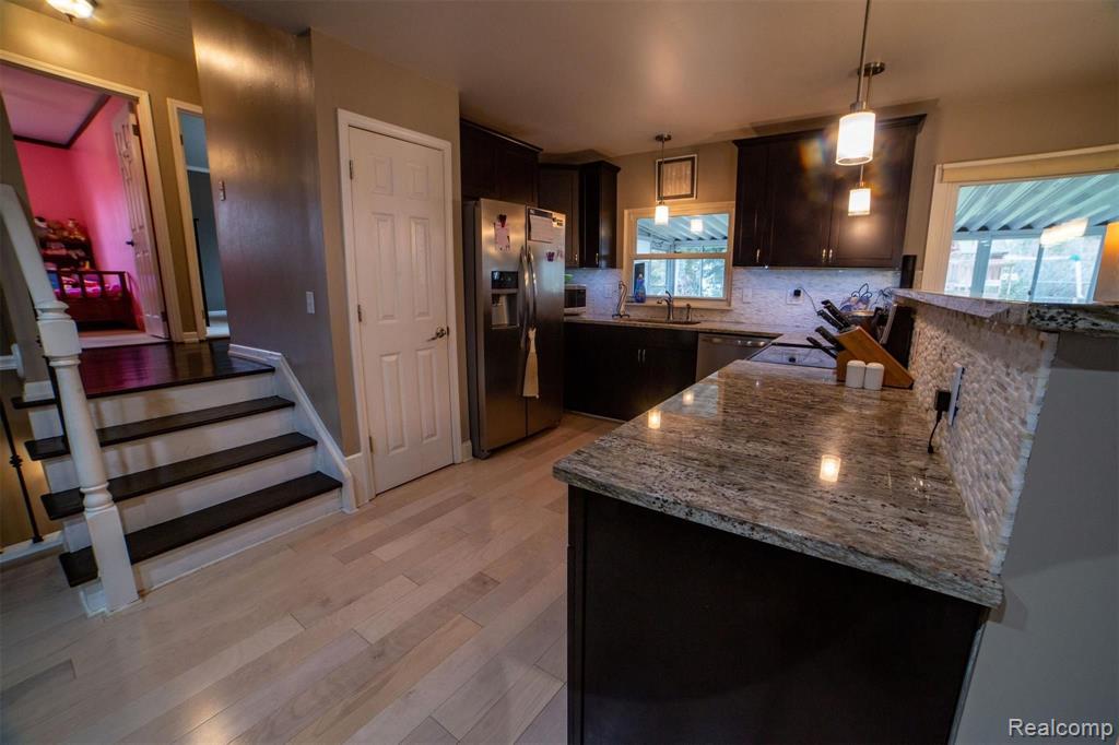 42262 Park Ridge Road Novi, MI 48375 - Photo 14 of 37
