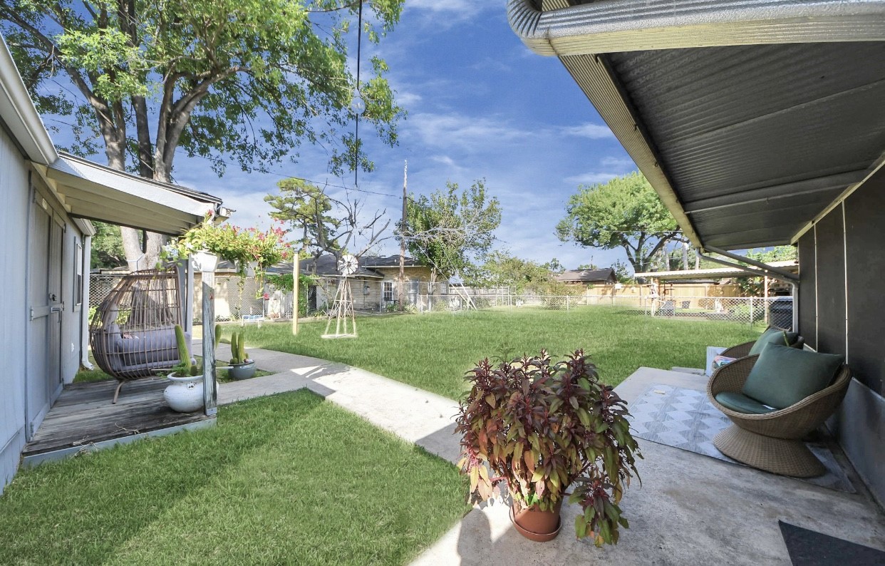 1226 Stonecrest Drive Houston, TX 77018 - Photo 15 of 37