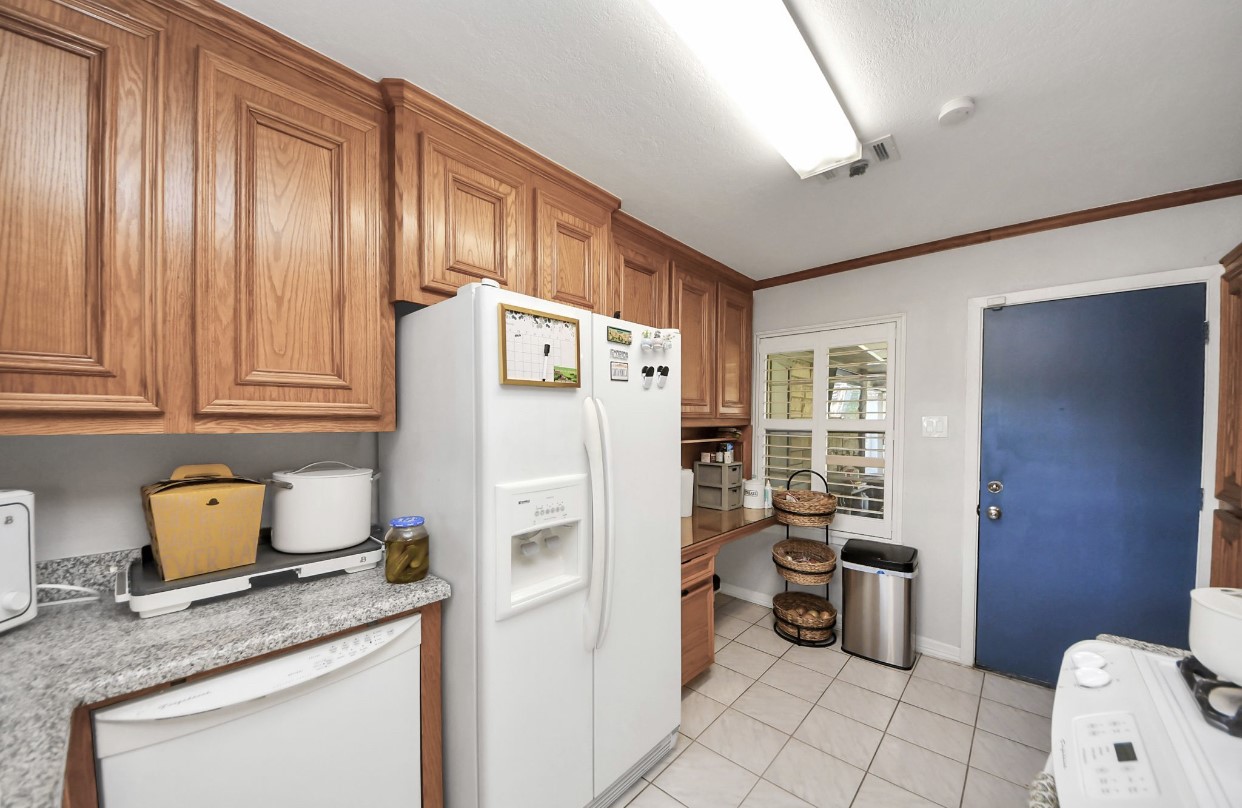 1226 Stonecrest Drive Houston, TX 77018 - Photo 23 of 37