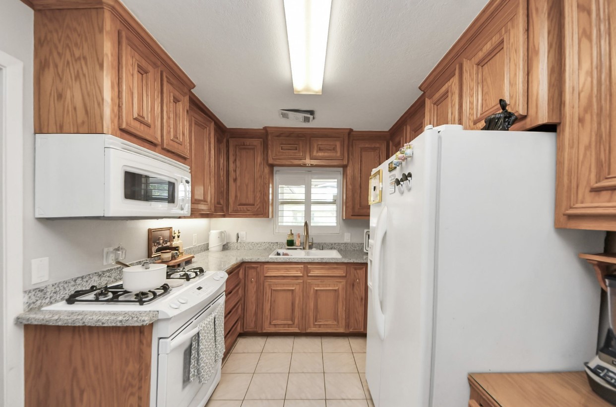 1226 Stonecrest Drive Houston, TX 77018 - Photo 29 of 37