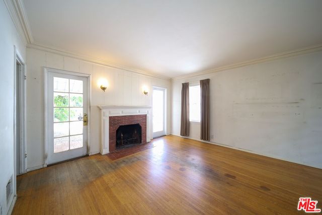 $3,398,000 | 713 North Doheny Drive, Beverly Hills, CA 90210