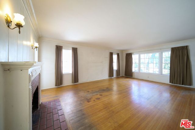 $3,398,000 | 713 North Doheny Drive, Beverly Hills, CA 90210