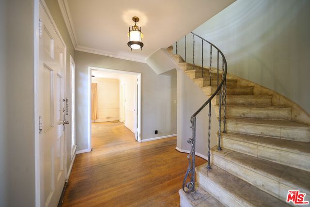 $3,398,000 | 713 North Doheny Drive, Beverly Hills, CA 90210