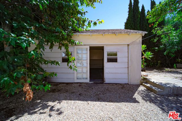 $3,398,000 | 713 North Doheny Drive, Beverly Hills, CA 90210