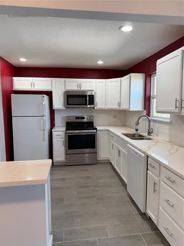 $1,395 | 2609 West Walker Street, Denison, TX 75020