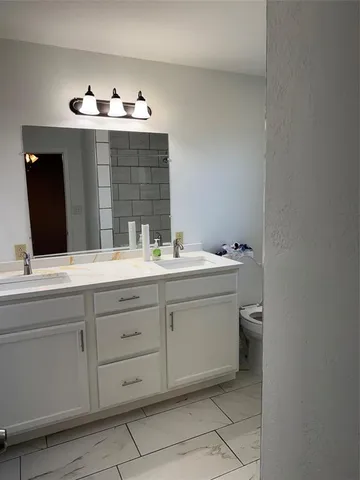 $1,395 | 2609 West Walker Street, Denison, TX 75020