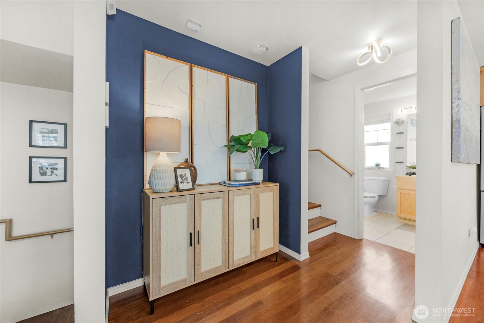 8548 Midvale Avenue North, Unit B Seattle, WA 98103 - Photo 9 of 40