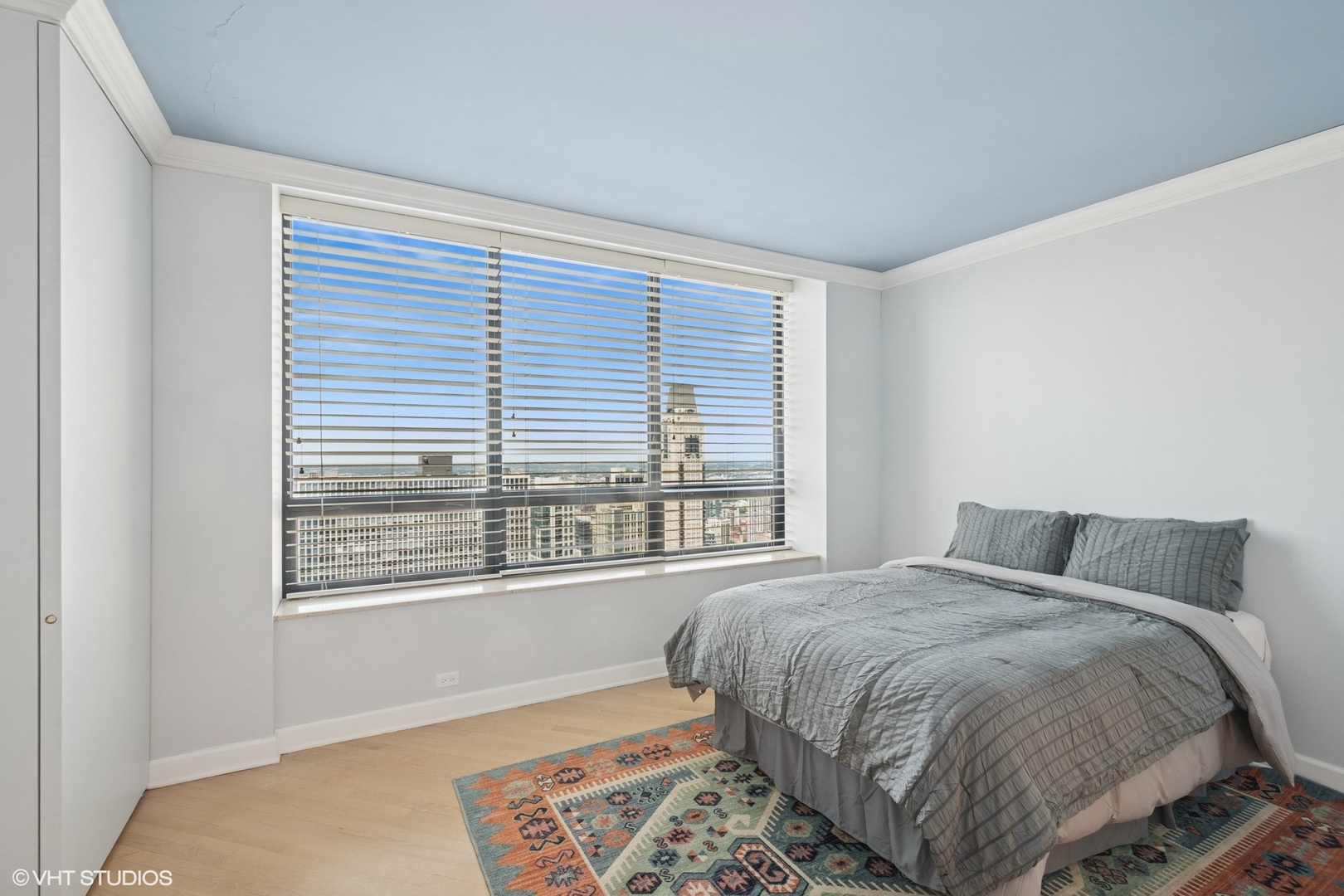 180 East Pearson Street, Unit 4407 Chicago, IL 60611 - Photo 11 of 16