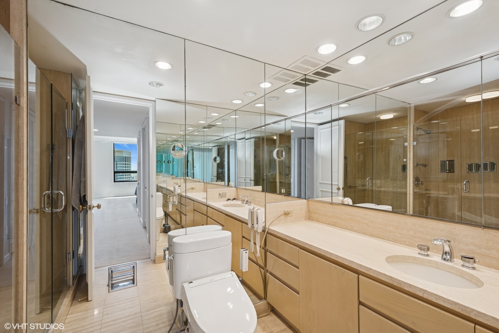 180 East Pearson Street, Unit 4407 Chicago, IL 60611 - Photo 12 of 16