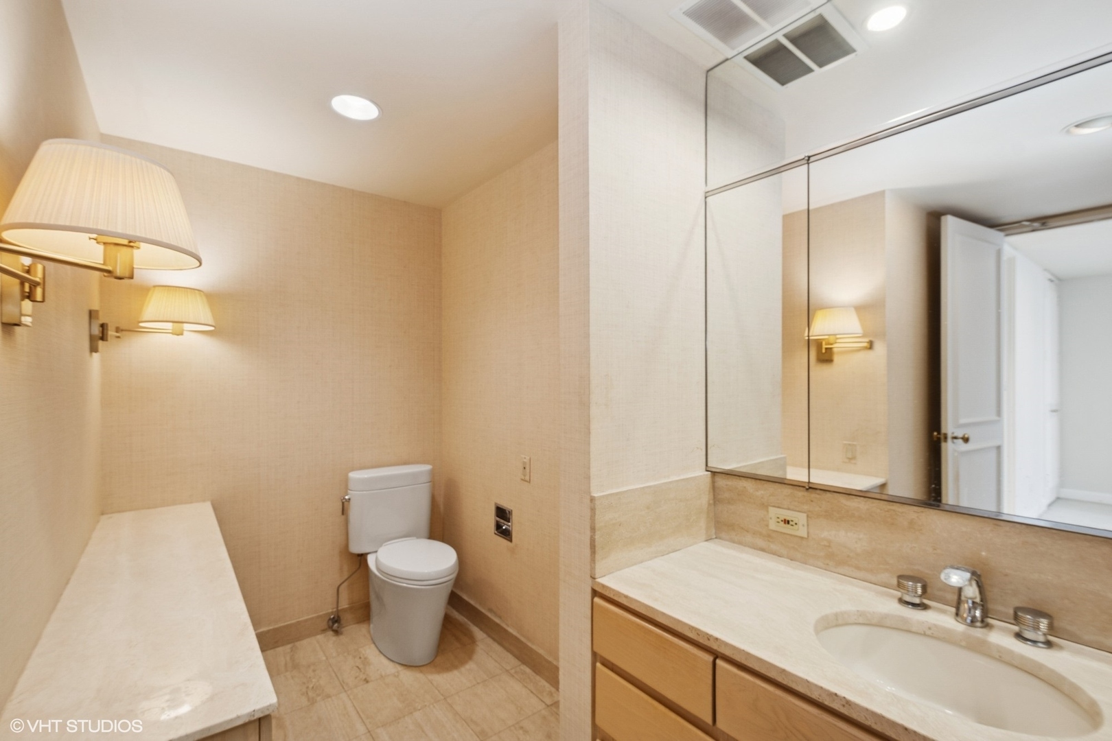 180 East Pearson Street, Unit 4407 Chicago, IL 60611 - Photo 14 of 16