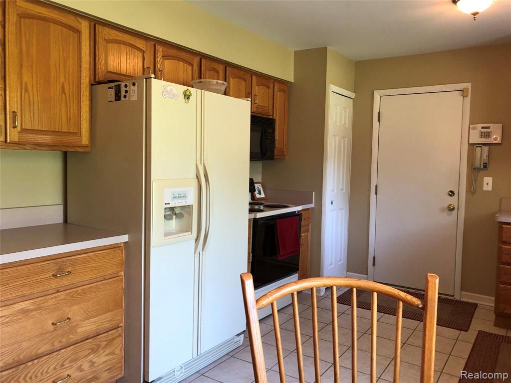 2841 Grant Road Rochester Hills, MI 48309 - Photo 21 of 47