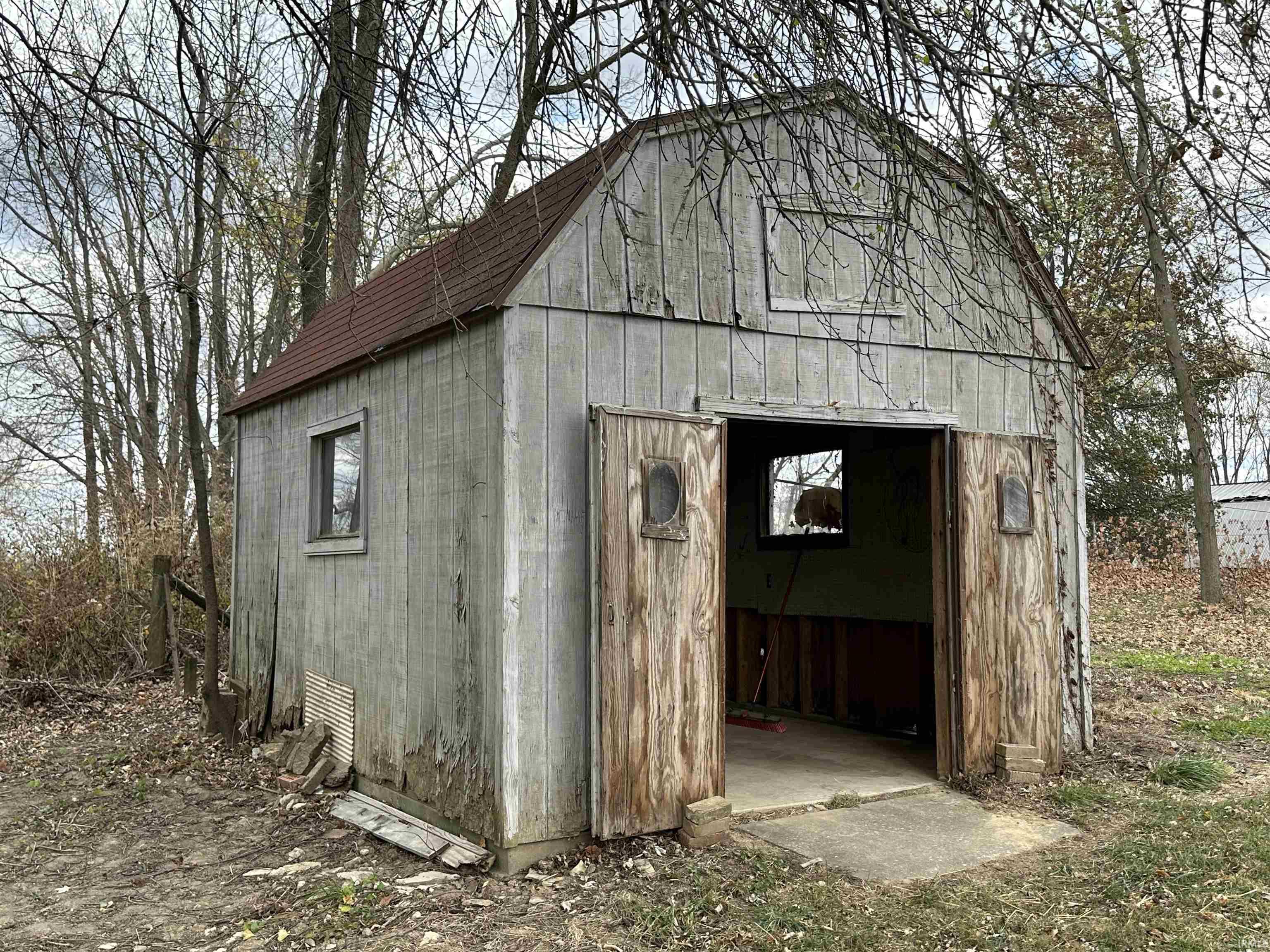 2540 Mt Pleasant Road Bedford, IN 47421 - Photo 13 of 36