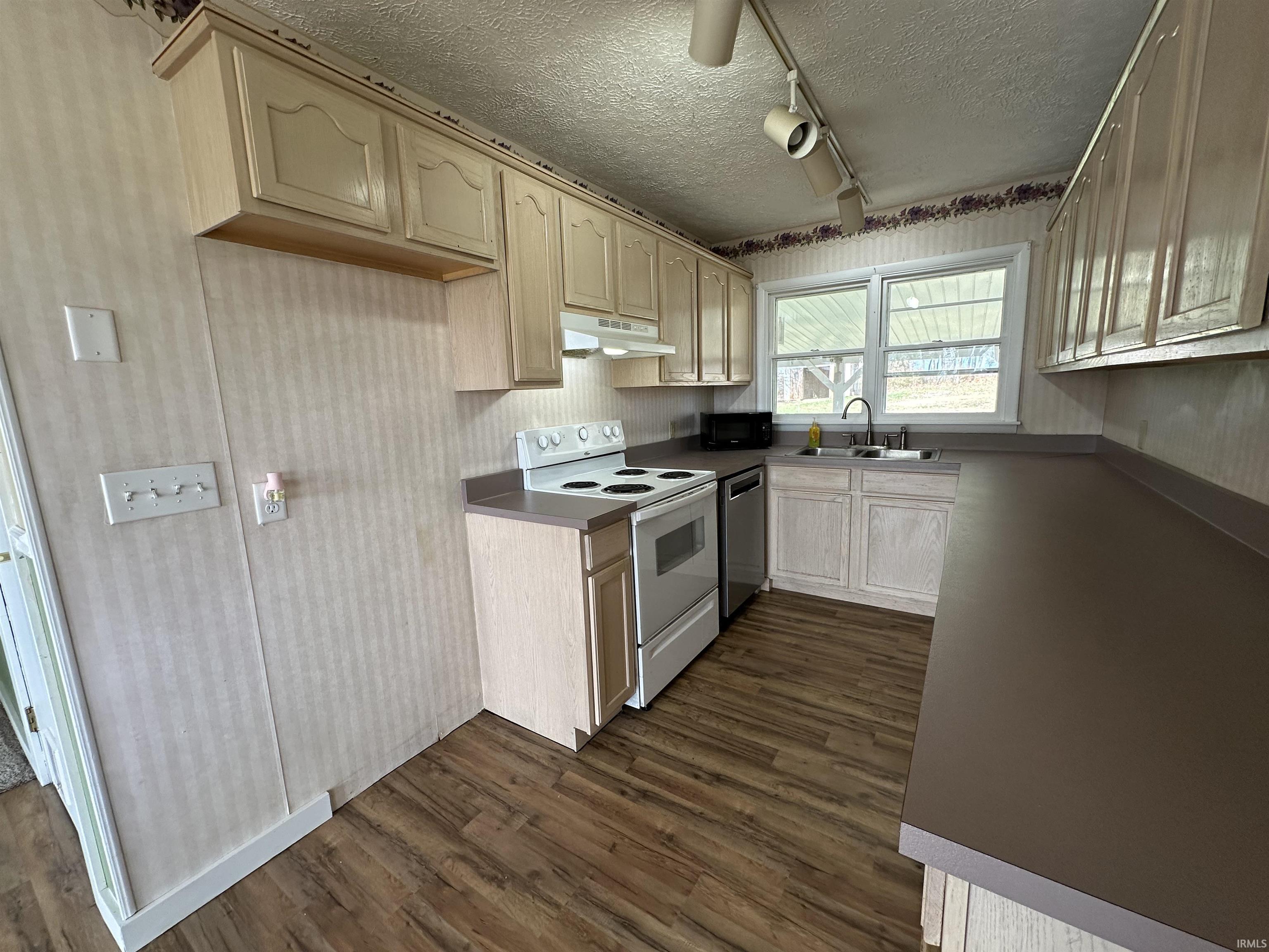 2540 Mt Pleasant Road Bedford, IN 47421 - Photo 22 of 36