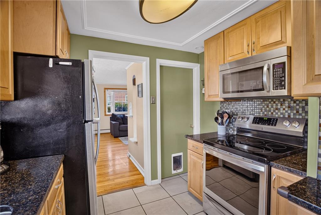 348 Vanadium Road Pittsburgh, PA 15243 - Photo 13 of 33 Gallery Image 13