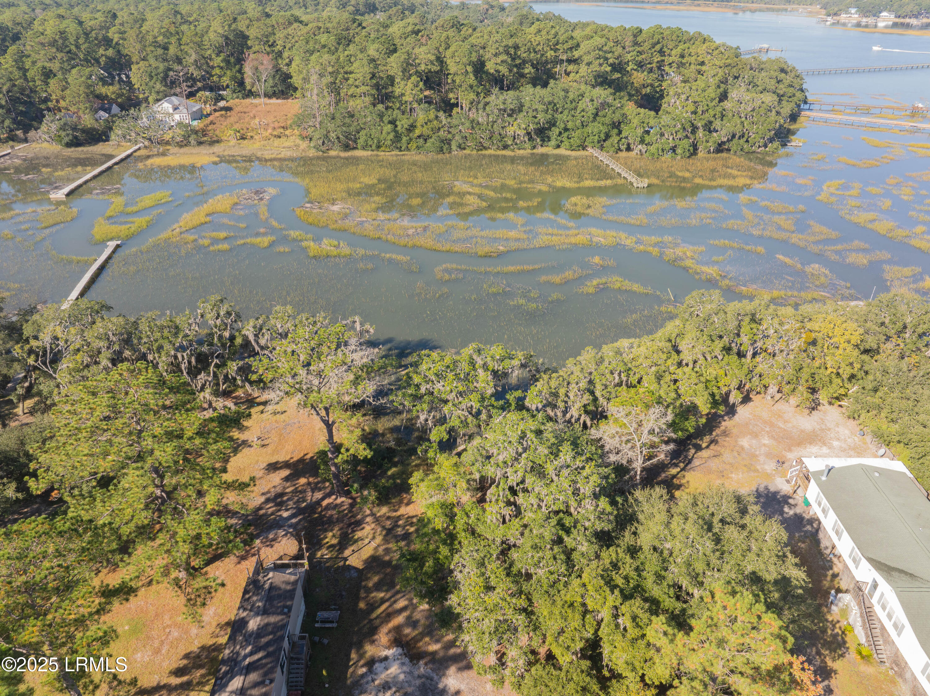 351 Brickyard Point Road North Beaufort, SC 29907 - Photo 10 of 36 351 Brickyard Pt N-13