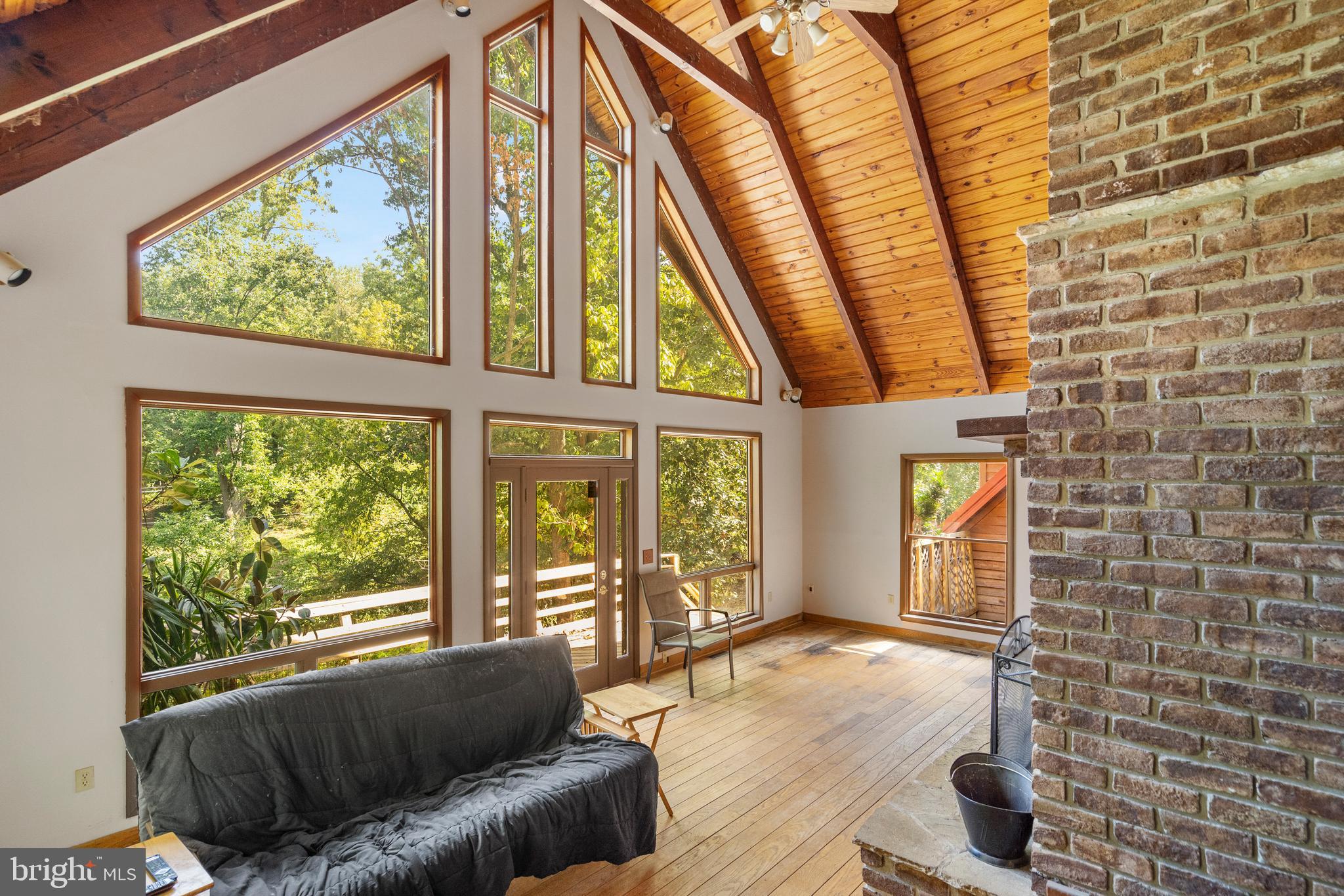 1550 Stone Chapel Road New Windsor, MD 21776 - Photo 5 of 38 Sunny and Warm Living Room