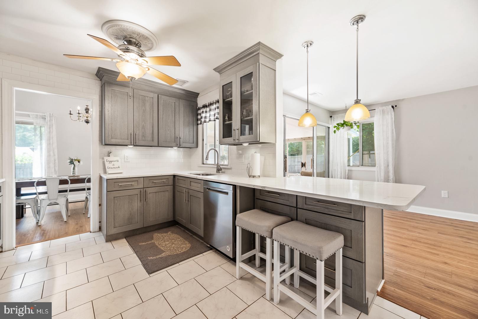 136 Avondale Drive Sterling, VA 20164 - Photo 4 of 30 Gourmet Kitchen / Custom Cabinets