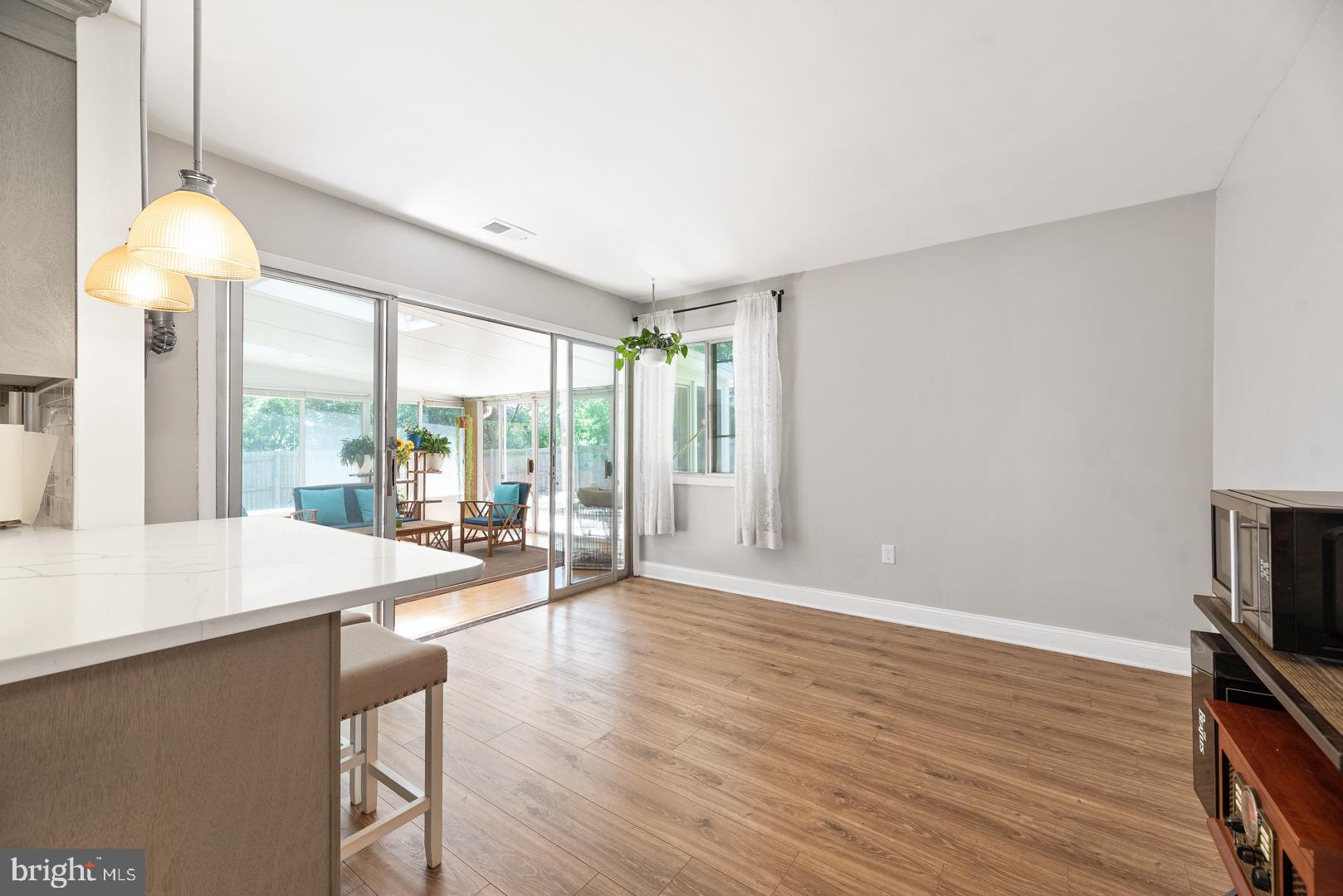 136 Avondale Drive Sterling, VA 20164 - Photo 7 of 30 Large eat in Kitchen area / Sitting Room