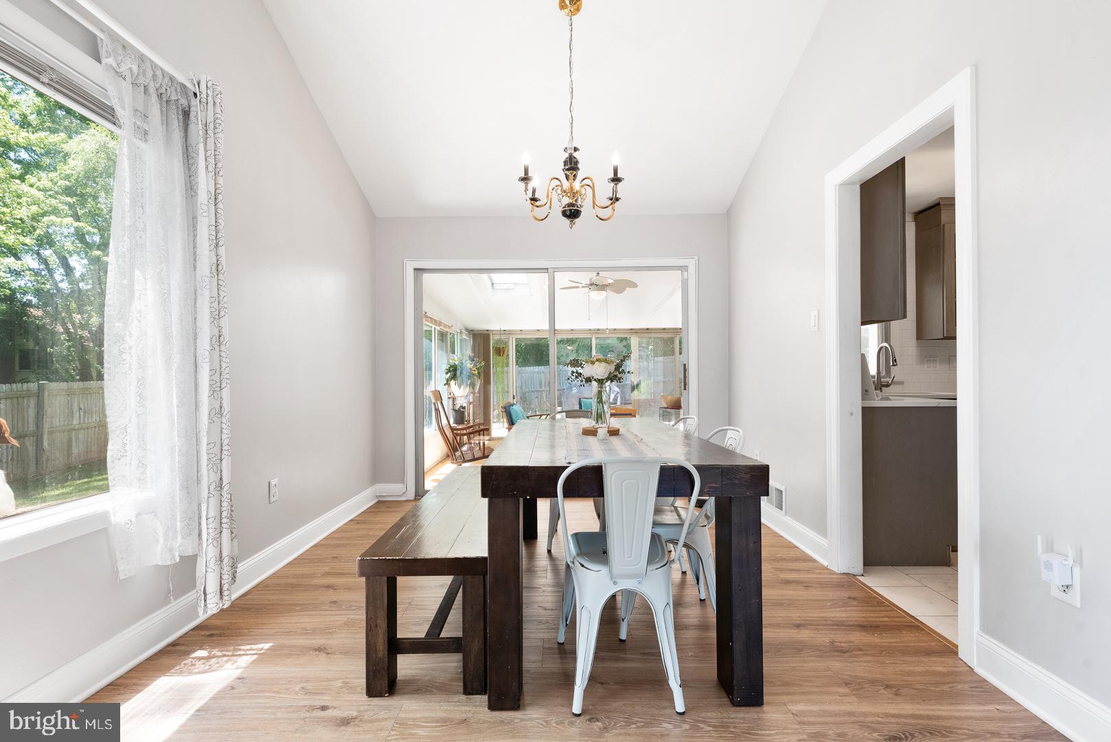 136 Avondale Drive Sterling, VA 20164 - Photo 8 of 30 Dinning Room