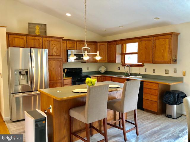 Kitchen Island