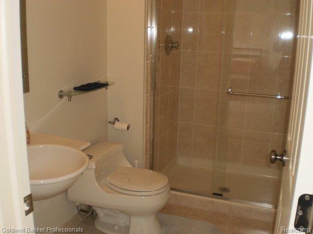 570 Whitney Drive Rochester, MI 48307 - Photo 14 of 18 P4100207.JPG