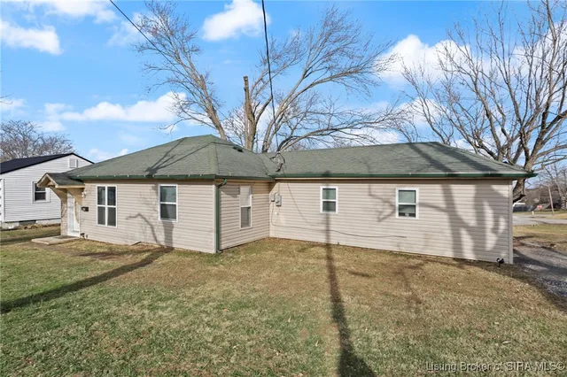 $175,000 | 406 Grandview Drive, Salem, IN 47167