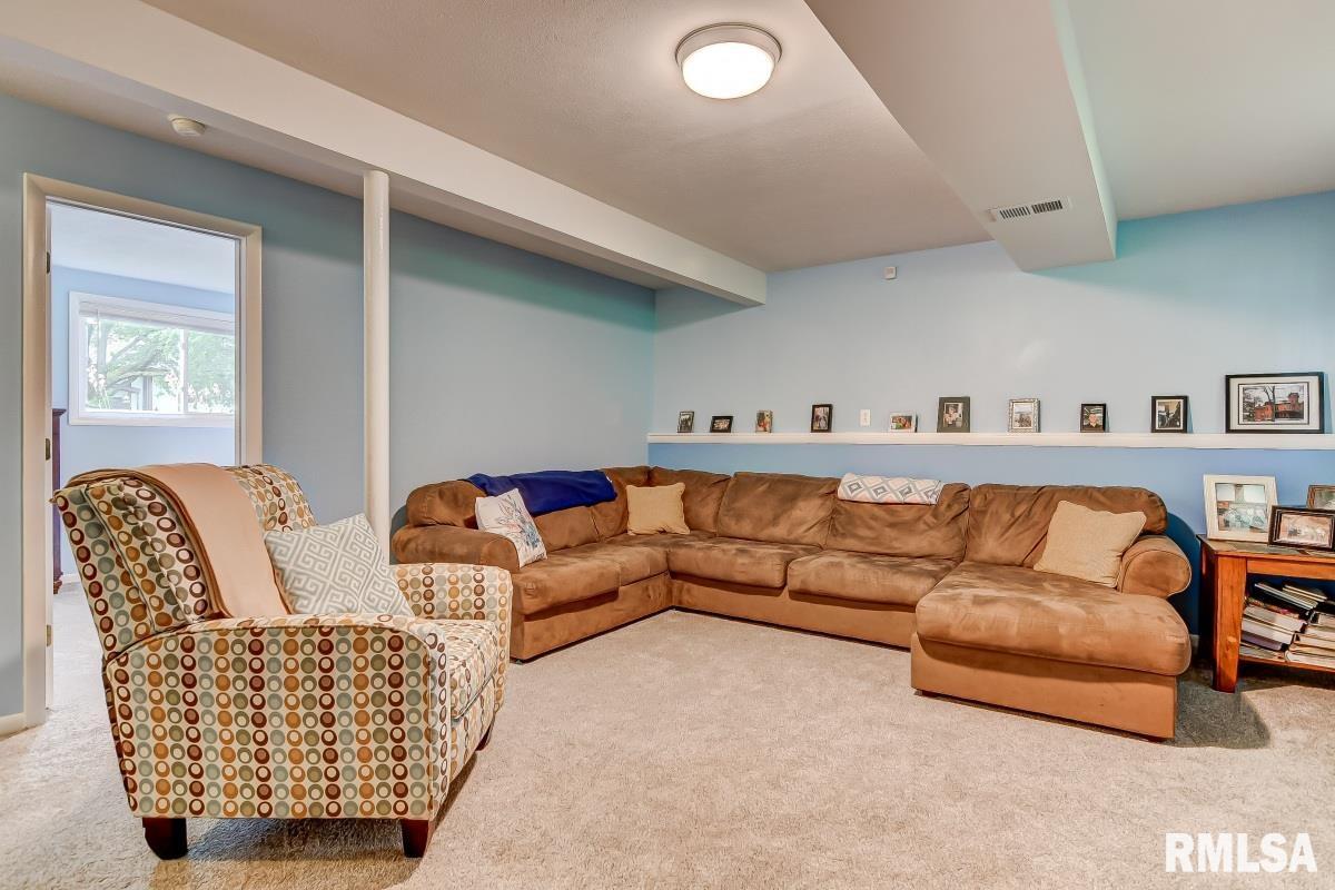 4 Eton Drive Springfield, IL 62702 - Photo 26 of 36 Gallery Image 26