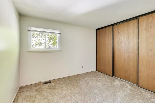 $2,750 | 1018 Pheasant Run Lane, Aurora, IL 60504