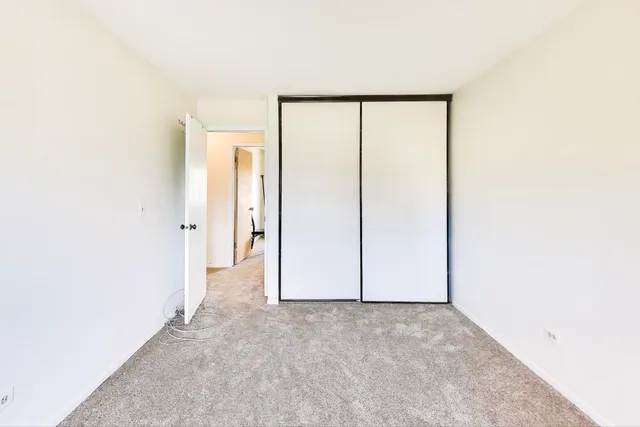 $2,750 | 1018 Pheasant Run Lane, Aurora, IL 60504