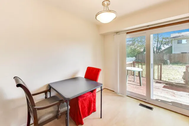 $2,750 | 1018 Pheasant Run Lane, Aurora, IL 60504