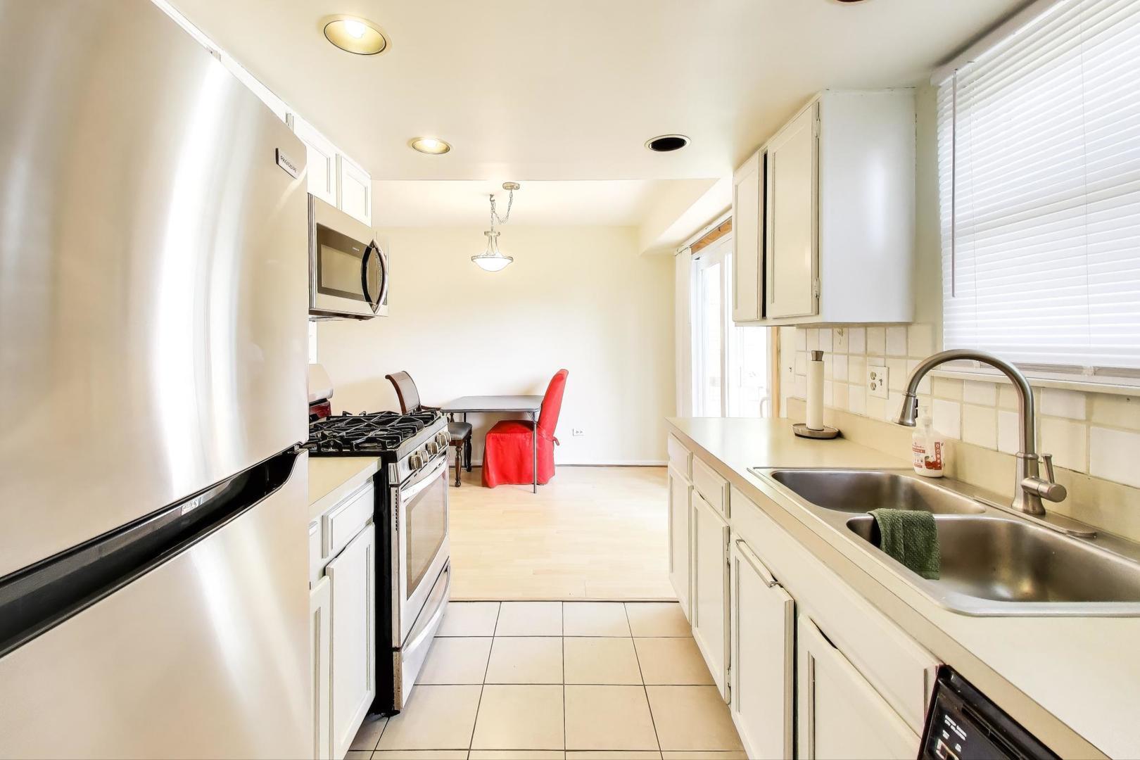 1018 Pheasant Run Lane Aurora, IL 60504 - Photo 9 of 25