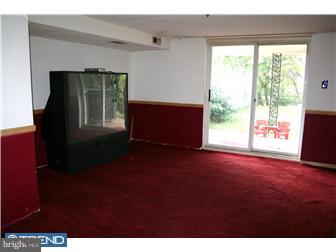3242 Comly Road Philadelphia, PA 19154 - Photo 6 of 12 Family Room
