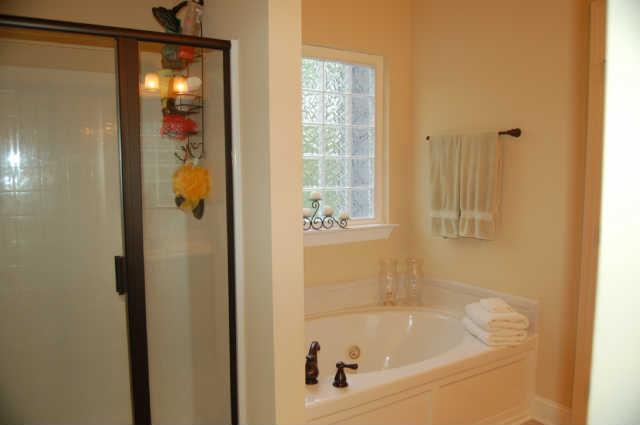 917 Morning Road Antioch, TN 37013 - Photo 9 of 14 Master bath with jetted tub
