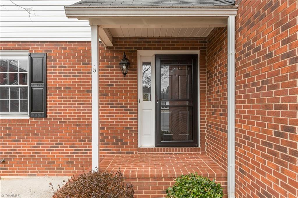3419 Polo Road, Unit 5 Winston-Salem, NC 27106 - Photo 4 of 32 Gallery Image 4