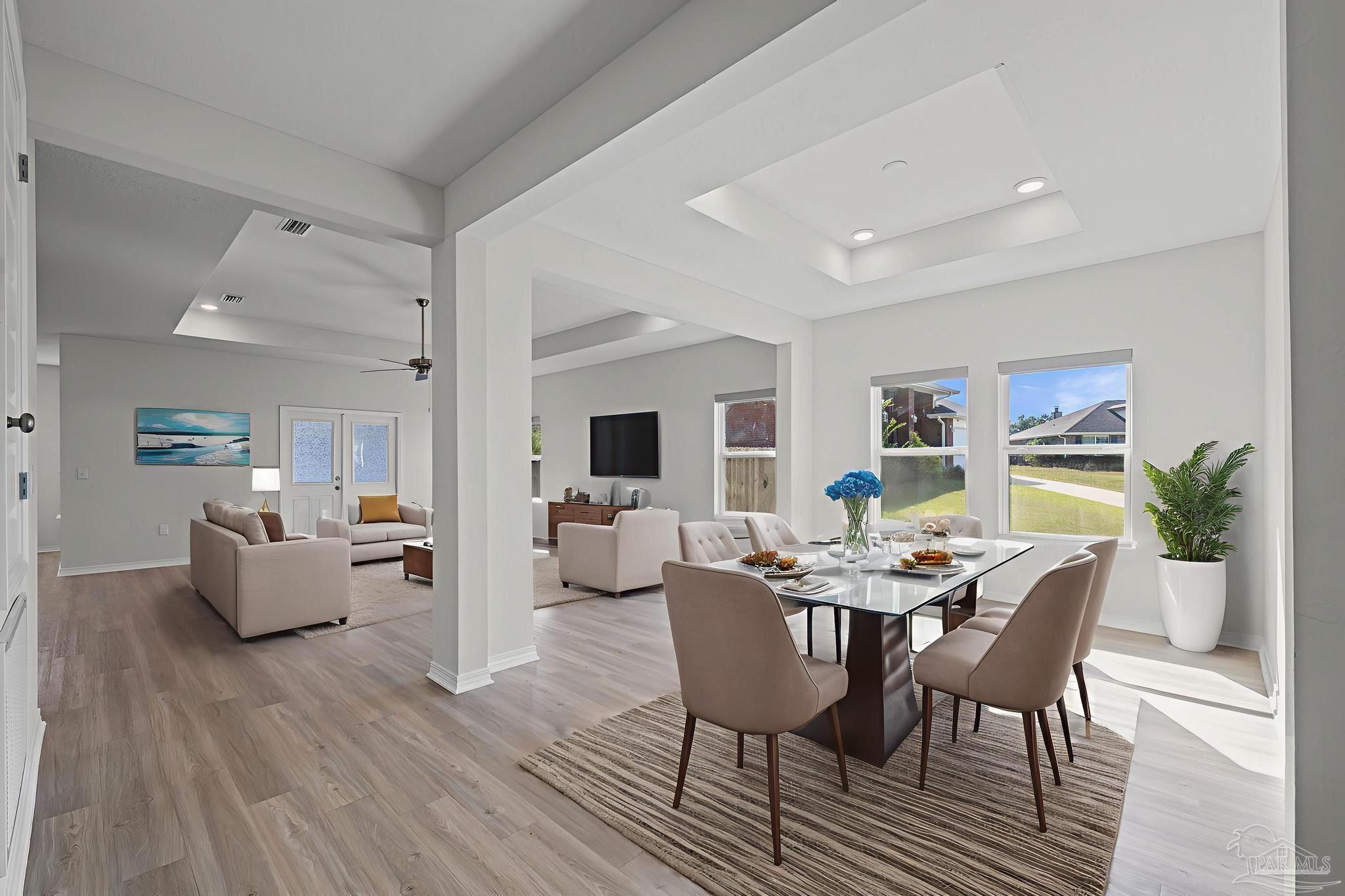 VIRTUALLY STAGED GREATROOM