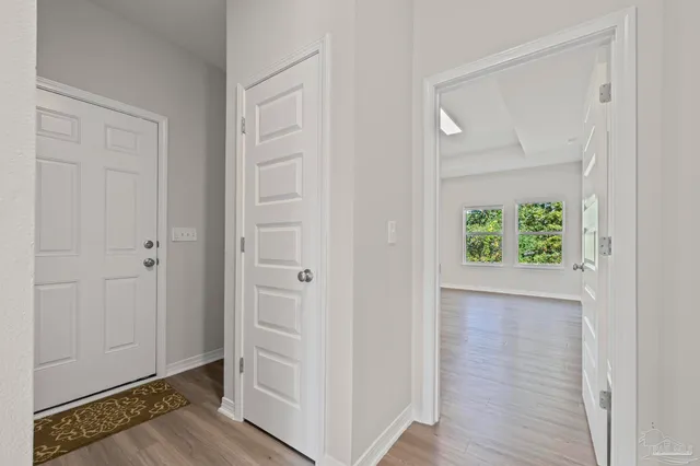 a view of a back yard