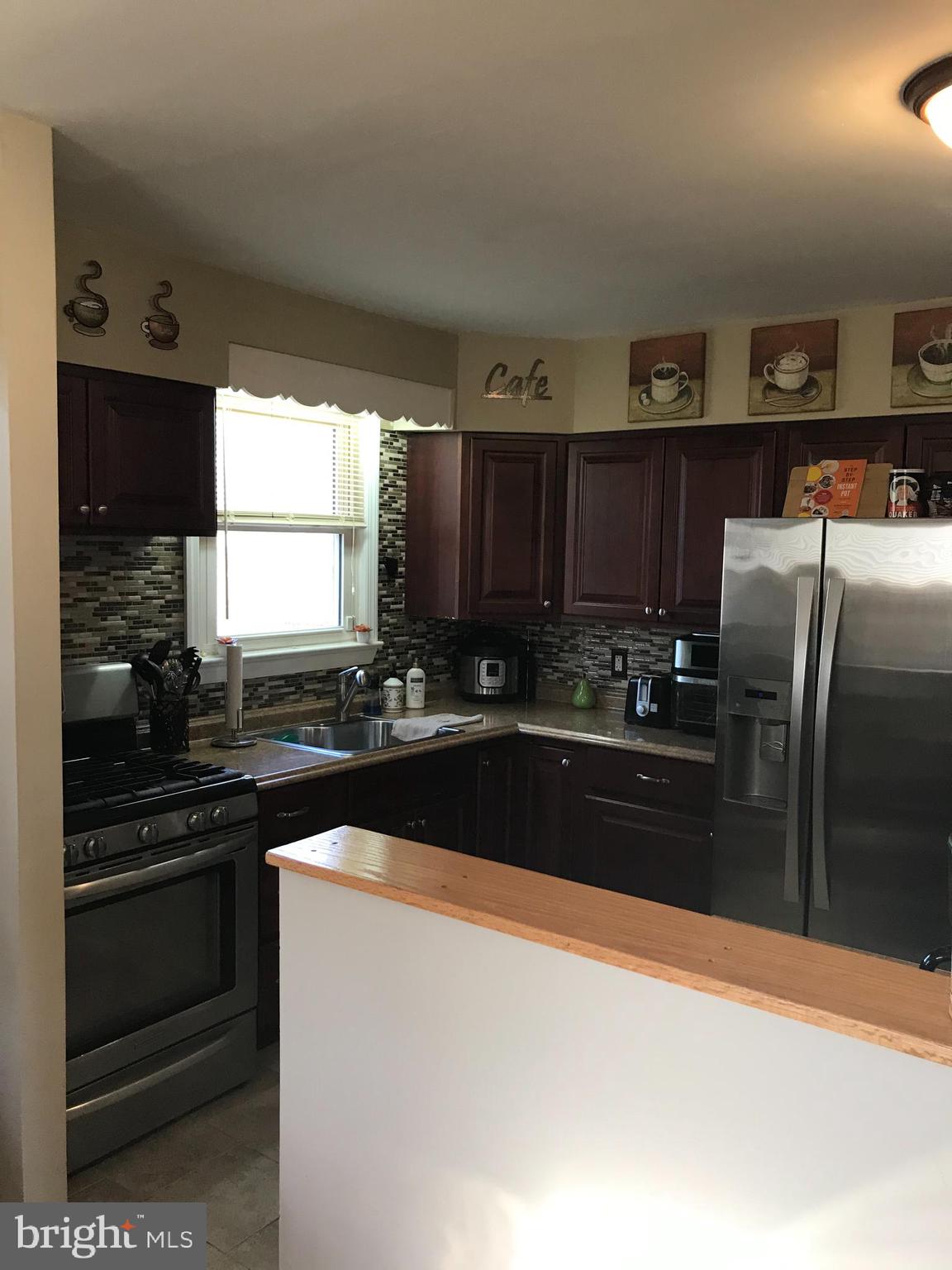 513 Greenwood Avenue Riverside, NJ 08075 - Photo 3 of 6