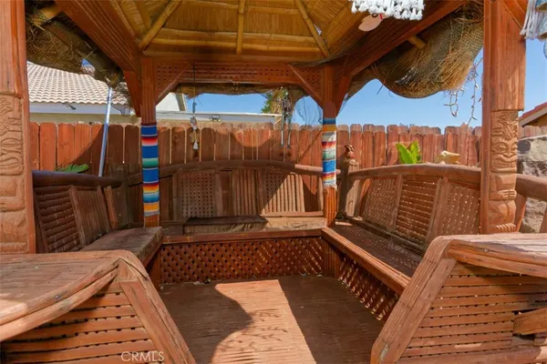 a view of an outdoor space