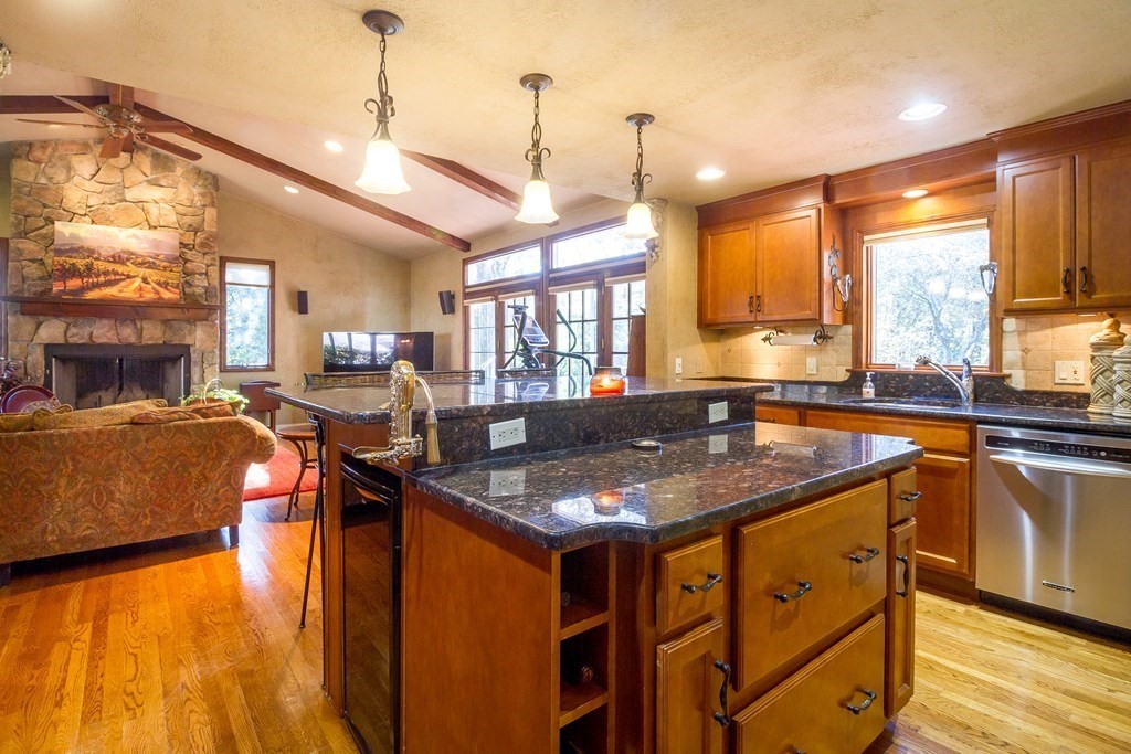 19 Dean Road Wayland, MA 01778 - Photo 15 of 33 Gallery Image 15