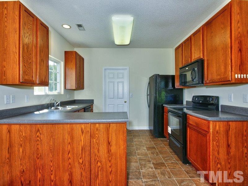 4450 Snowcrest Lane Raleigh, NC 27616 - Photo 5 of 17 Gallery Image 5
