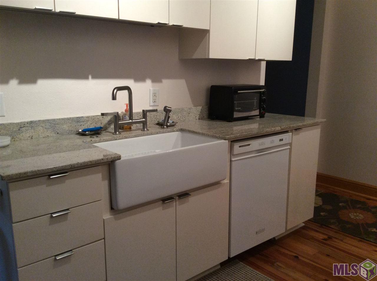 622-624 Spanish Town Road Baton Rouge, LA 70802 - Photo 17 of 24 624-Kitchen 2