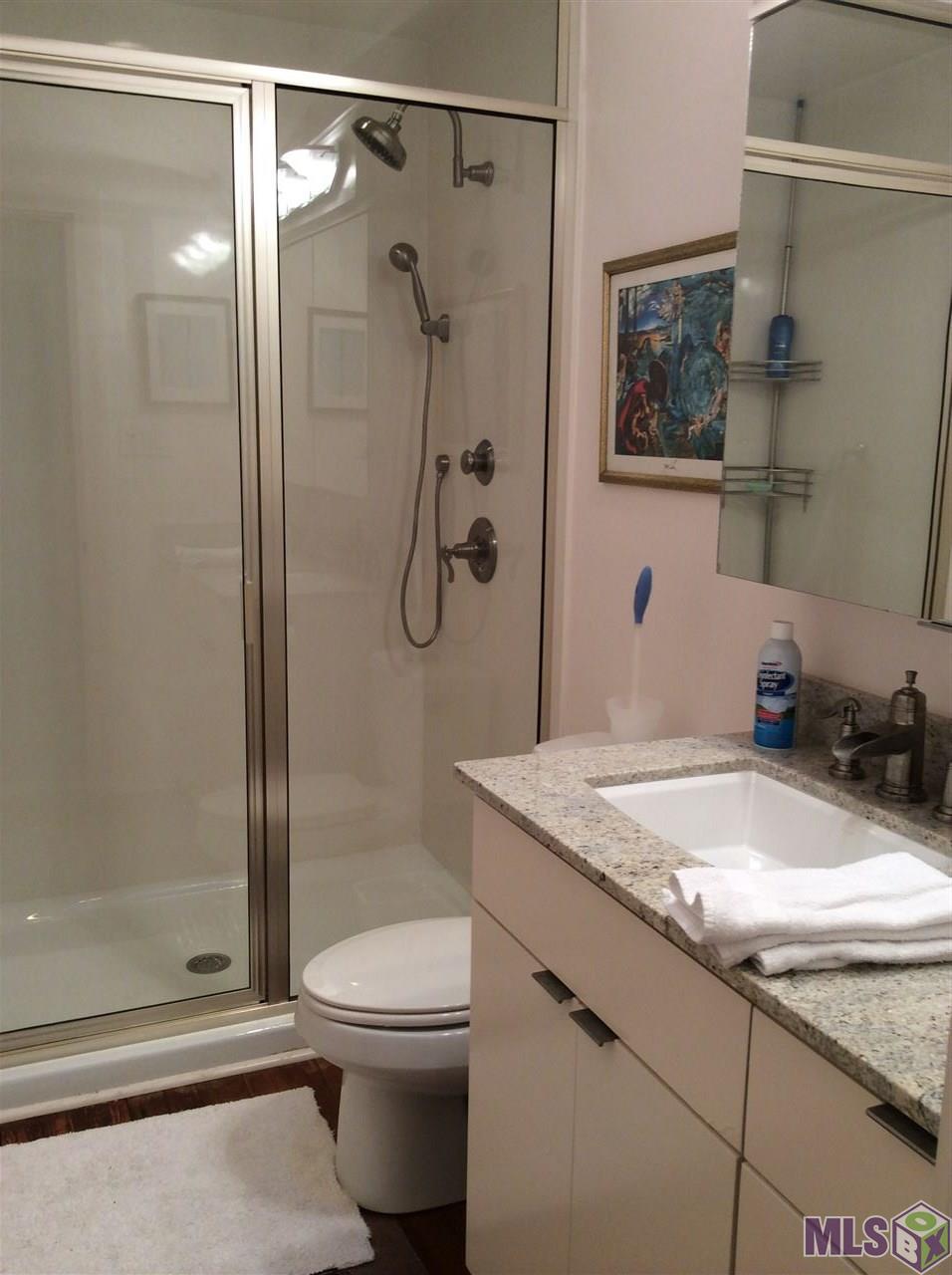 622-624 Spanish Town Road Baton Rouge, LA 70802 - Photo 19 of 24 624-Bath 1