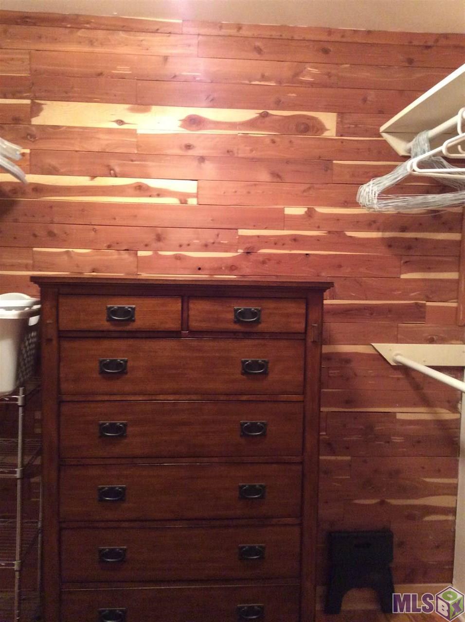 622-624 Spanish Town Road Baton Rouge, LA 70802 - Photo 21 of 24 624-cedar closet